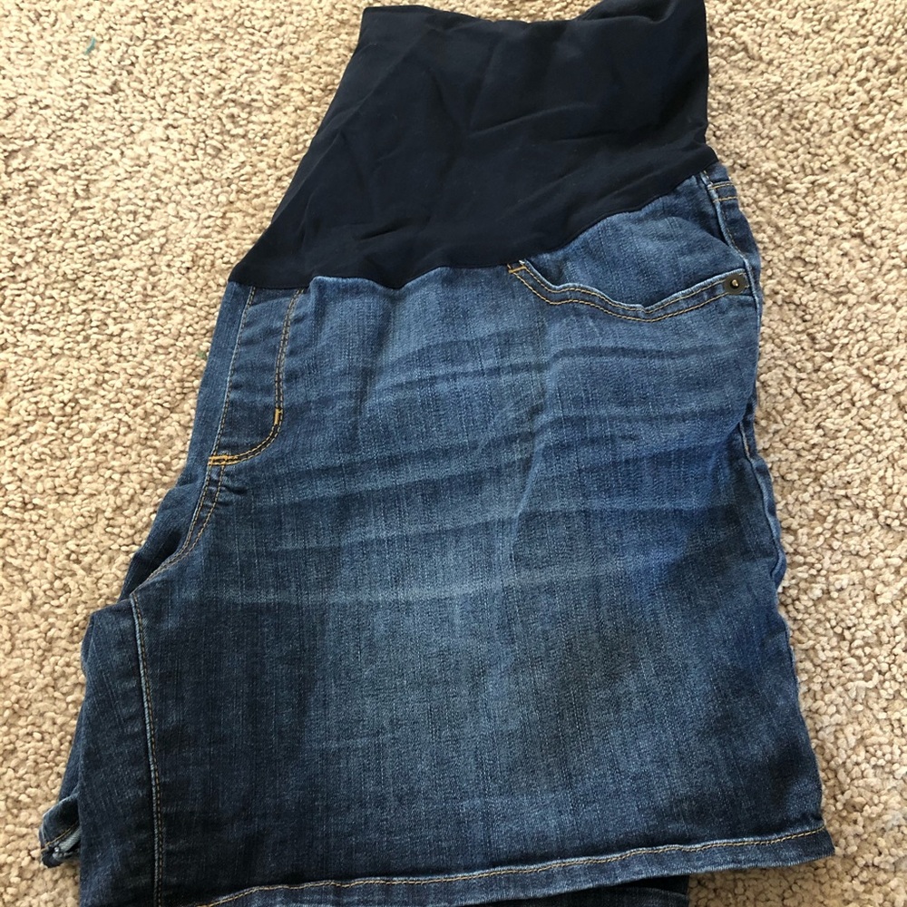 Maternity jean shorts size large